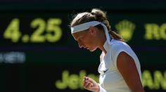 ŠOK: Kvitová titul neobhájí, Berdych naštěstí postupuje