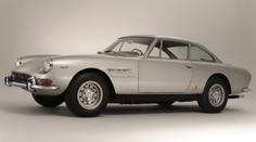 Dvacítka unikátních ferrari na prodej, 330 GT 2+2 Coupé kdysi vlastnil Lennon