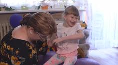 Petra bojuje s vzácnou nemocí. Trápí ji diabetes a zrazují ji vlastní svaly