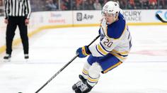 Kulich řádil za Buffalo. Výhru Sabres nad Vancouverem zařídil třemi body