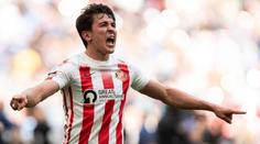 Hvězda Sunderlandu zachránila tonoucího psa. Fanoušci jí složili chorál