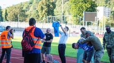 Ústí se dočkalo. Nové dresy přiletěly vrtulníkem, na hřišti zadrželi diváka