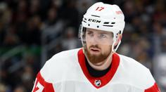 Přišel Hronek o naději na play-off? Detroit ho po pěti sezonách vyměnil