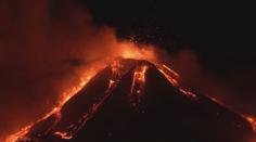 VIDEO: Sopka Etna opět vybuchla! Okolí zasypala láva a žhavý popel