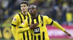 Bayern přetlačil Herthu a je první. Dortmund ovládl derby s Bochumí