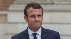 VIDEO: Macron dostal od manželky facku. Pak dělal jakoby nic