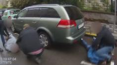 Vydírání a střelba. Pražští policisté dopadli nebezpečného recidivistu