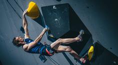 Adam Ondra hlásí v šanghajské kvalifikaci postup. Finále ho čeká v neděli