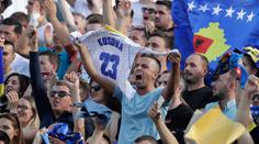 Fanoušky české reprezentace napadli v kosovských ulicích! Šlo o odplatu?
