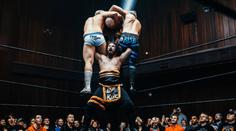Wrestlingová show se vrací do Prahy. Pořádá ji oblíbený komentátor UFC