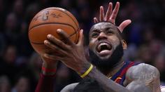 LeBronovi zkazili narozeniny. Na prokletém hřišti nevyhrál 7 let!