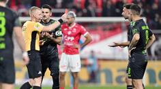 Komise rozhodčích: Chybně udělená ČK Jablonci, zápas Sparty byl v pořádku