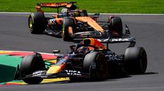 Sázka na rychlost se vyplatila. Verstappen triumfoval ve 12. sprintu v kariéře
