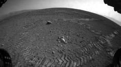 Vozítko Curiosity má za sebou první úspěch na Marsu