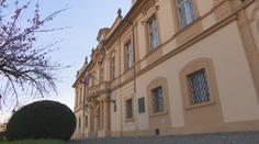 Praha 8 rozdává funkce jak na běžícím páse. Nově má šest místostarostů