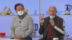 Perličky na dně a Obrazy dní. Švandovo divadlo pomáhá jinak
