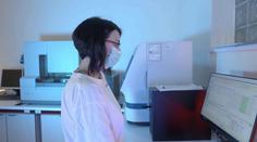 Českým policistům pomáhá mezinárodní databáze DNA. Vyřešila už pět případů