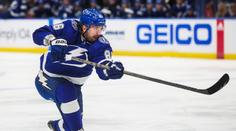 Silná Tampa přeřazuje na vyšší stupeň, vrátil se lídr Kučerov