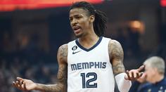 Je mi to jedno. Hvězda NBA platí pokutu, znovu imitovala střelbu z pušky