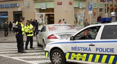 Zběsilá honička: Strážníkům v Praze zjížděl zdrogovaný řidič!