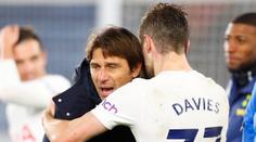 Trenér Conte v Tottenhamu září. Přinesl vítěznou mentalitu, říká Crouch