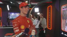 Hlavně dostat vůz do cíle, smál se mladík. Bearmana čeká první závod za Ferrari