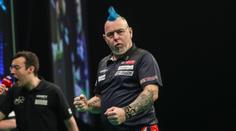 Nejlepší šipkaři před plnou arénou! Wright i van Gerwen mají velké skalpy