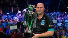 Šipkařským mistrem Evropy je Rob Cross. Vyhrál třetí šlágr v řadě!