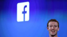 Facebook čelí skandálu, jeho šéf odmítl v Británii cokoli vysvětlovat