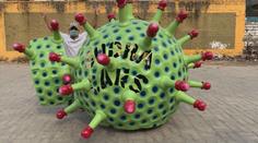 Výrobce bláznivých vozítek představuje pojízdný koronavirus