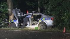 Policisté chytli zběsile ujíždějícího řidiče, jedna hlídka bourala