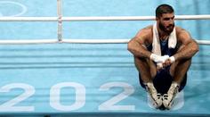 Další bizarnost v olympijském boxu, vzteklý zápasník odmítl opustit ring