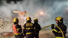 Majitelům shořel u Jablunkova srub za čtyři miliony