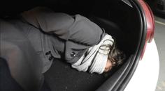 Únosce ji měl držet v kufru auta. Žena odhalila mrazivé detaily