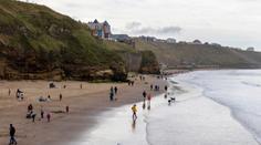 V turistickém letovisku Whitby vyšetřují sérii úmrtí. Za tři dny našli čtyři mrtvá těla