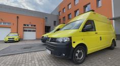 Pardubické sanitky budou pomáhat v Albánii. Zachraňovat mohou i české turisty