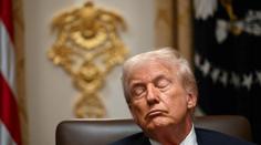 Trump vykazuje známky vážné nemoci, tvrdí lékař. Vyjmenoval pět symptomů