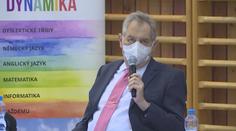 Prezident Zeman v Brně přivítal prvňáčky. Vyprávěl jim o knedlících