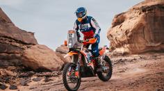 Předčilo to všechna očekávání. Brož bojoval s pády i vykradenou motorkou