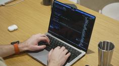 Firmy často zpracovávají citlivá data pomocí AI. Hazardují tím s bezpečností