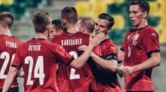 Reprezentaci doplní hráči z Kypru, většina byla přetestovaná negativně