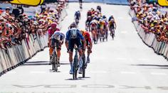 Velký trapas Tour de France. Cyklistické hvězdy místo špíny spaly venku