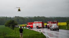 Nehoda na dálnici D6: Motorkář naboural do auta, tvořily se kolony