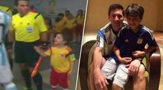 PODVODNÍK Messi se fotil s jiným chlapcem, než kterého ignoroval