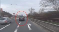 VIDEO: Řidičovi byla silnice úzká, nadýchal přes 2,5 promile