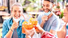 Pozor na nealkoholické varianty drinků a piv! Vedou k závislosti, varují experti