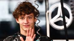 Nepřišel, aby nahradil Hamiltona. Mladík Antonelli chce psát svůj příběh