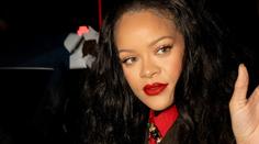 Rihanna překvapila. Měsíce skrývala další těhotenství, odhalila ho svým outfitem
