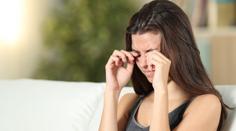 Lékaři varují: 11 příznaků rakoviny, které můžete odhalit na svých očích