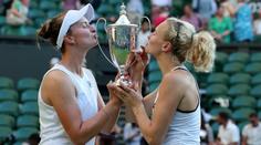 Paráda. Krejčíková se Siniakovou to zvládly a jsou šampionkami Wimbledonu